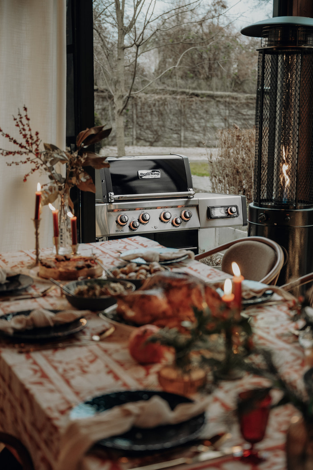 The Ultimate Guide to Hosting a Christmas Celebration in Your Garden with Broil King