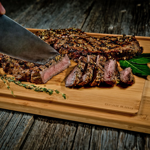 Tábua de corte e servir Imperial™ em bambu